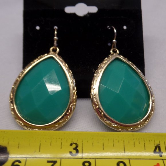 Fabulous Gold Tone & Blue/Green Faceted Ear Rings - Picture 6 of 6